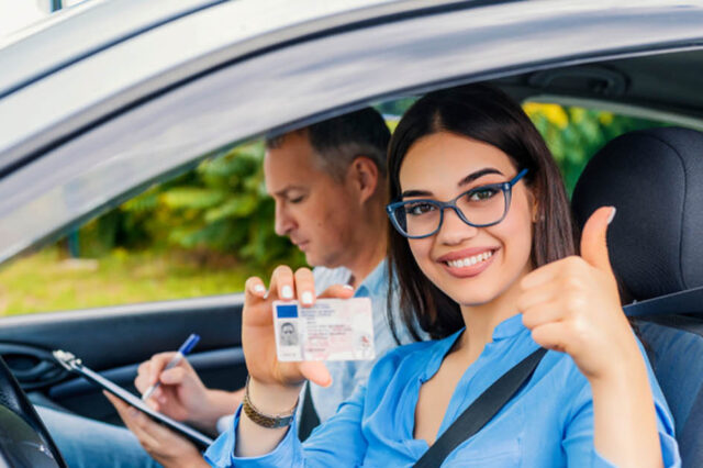 Why Should You Consider Enrolling in a Driving Institute to Get Your Driving Permit in Dubai?